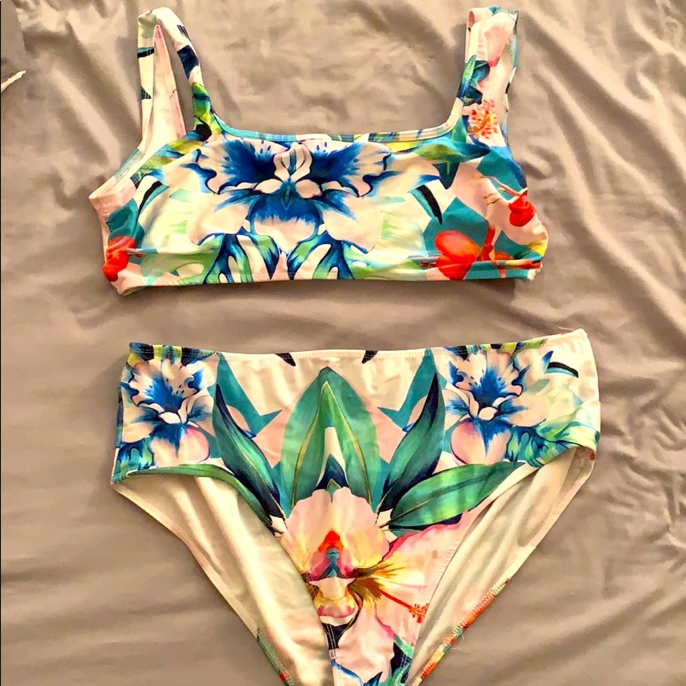 High waisted bikini